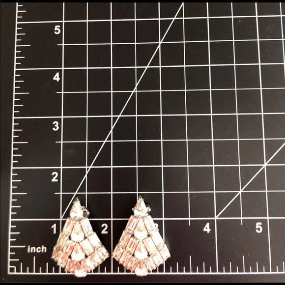 Vintage Deco Baguette Crystal Earrings - Picture 7 of 8